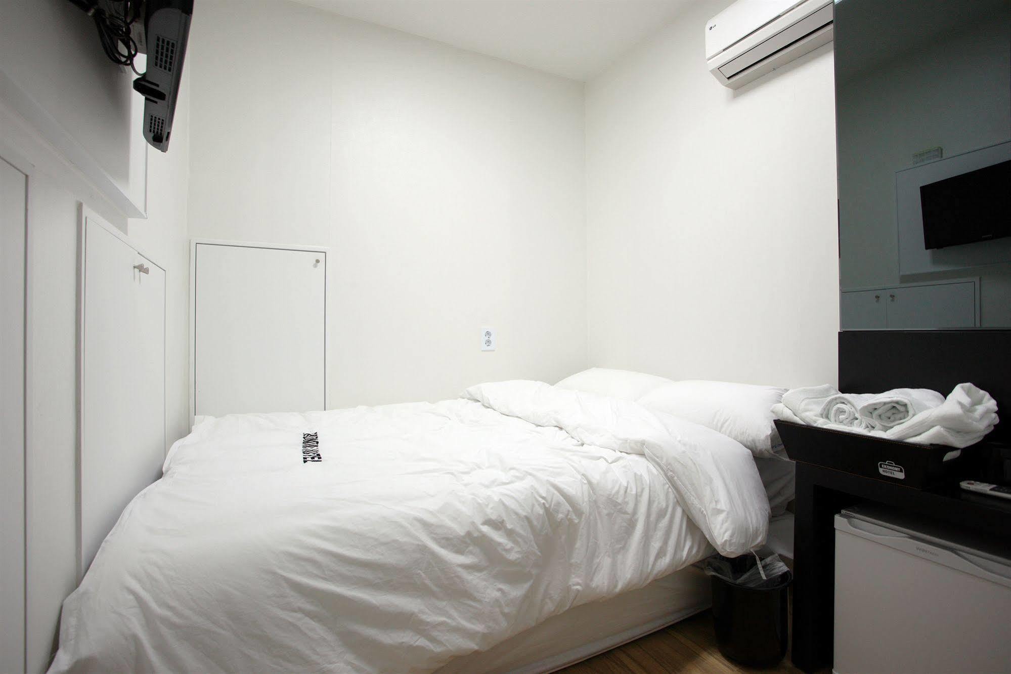 Ekonomy Hotel Myeongdong Central Σεούλ Εξωτερικό φωτογραφία
